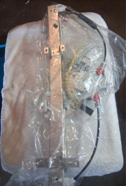 Nissian Fronteir 2004 Power Window Motor and Regulator Assembly TYC 660080 Front Left