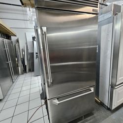 36"  GE MONOGRAM BUILT IN BOTTOM FREEZER 