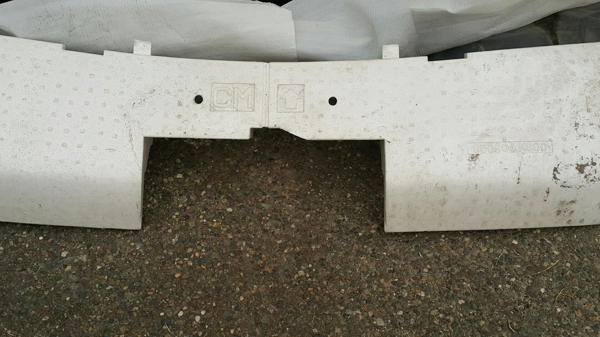 2003-2005 Infiniti Genuine Body Rear Bumper Engergy Absorber 85090-AM800 G35