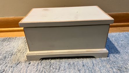 Small jewelry box