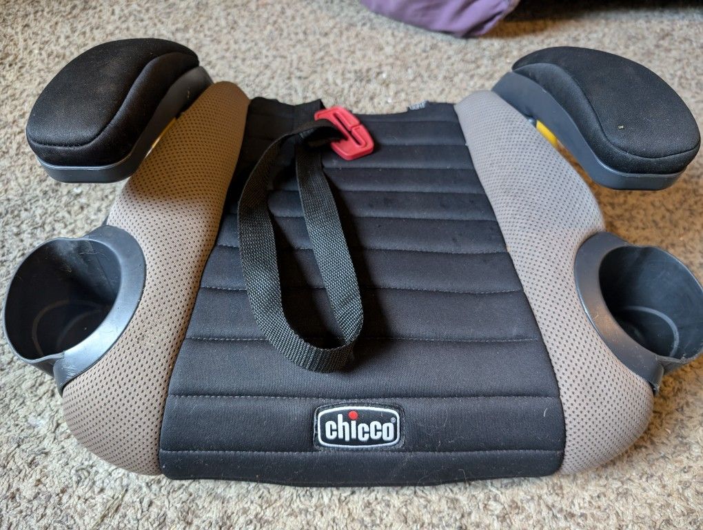 Chicco GoFit Backless Booster Seat