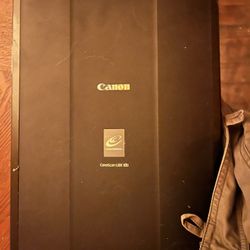 The Canon CanoScan LiDE 100 flatbed scanner 