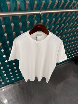 Cream Moncler shirt/Camisa Moncler cremita