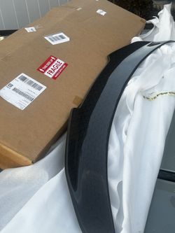 G35/G37 Sedan Honeycomb Spoiler