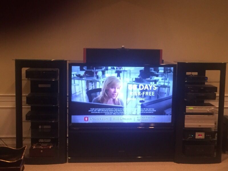 PIONEER ELITE PRO 730 HD 64 inch projection tv