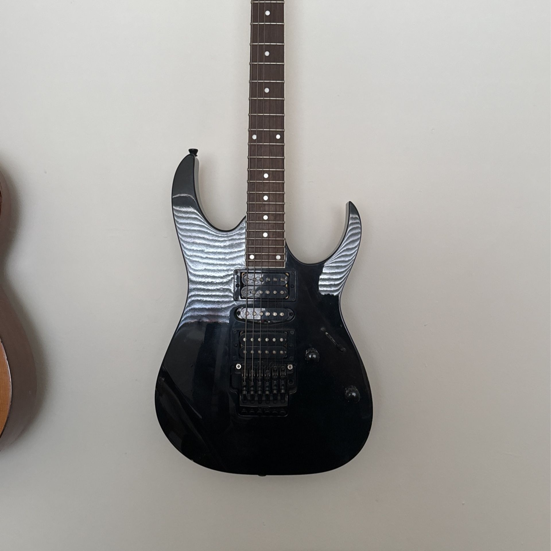 Ibanez GIO HSH With Floyd Rose