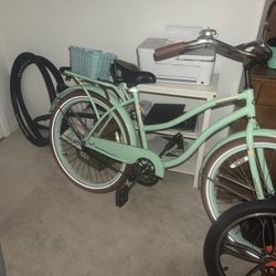 Huffy Cruiser Bike 