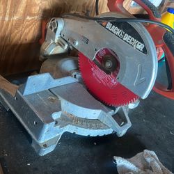 Black & Decker Miter Saw 