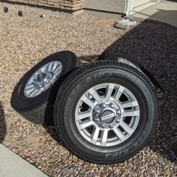 F250 Alloy Wheels And Tires With Hubcaps