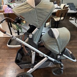 UPPAbaby Vista Double Stroller + Two Rumble Seats and Two Bassinets 