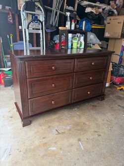 Dark Cherry Wood 6-Drawer Dresser