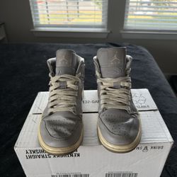 Air Jordan 1 Mid’s