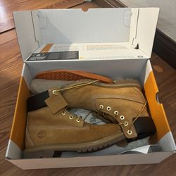 Brand New Timberlands Women Size 7