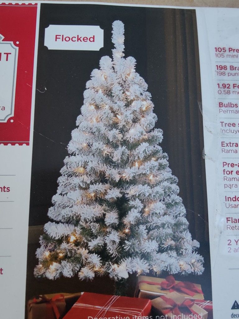 4-Foot Pre-Lit Christmas Tree ๐