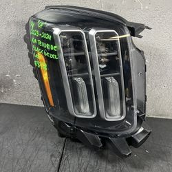 2023-2024 KIA TELLURIDE RIGHT HEADLIGHT BLACK BEZEL LED OEM USED