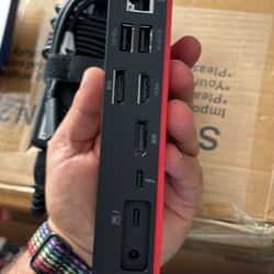 Lenovo Thunderbolt 4 Universal Dock