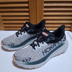 Hoka Challenger ATR 7 Women's Running Shoe * Size: 9B