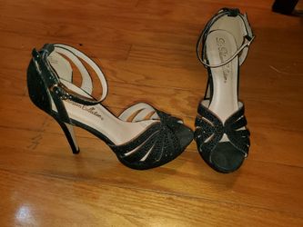 Black Heels 7.5