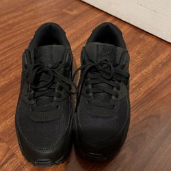 Nike Air Max 90 recraft triple Black Size 7/5