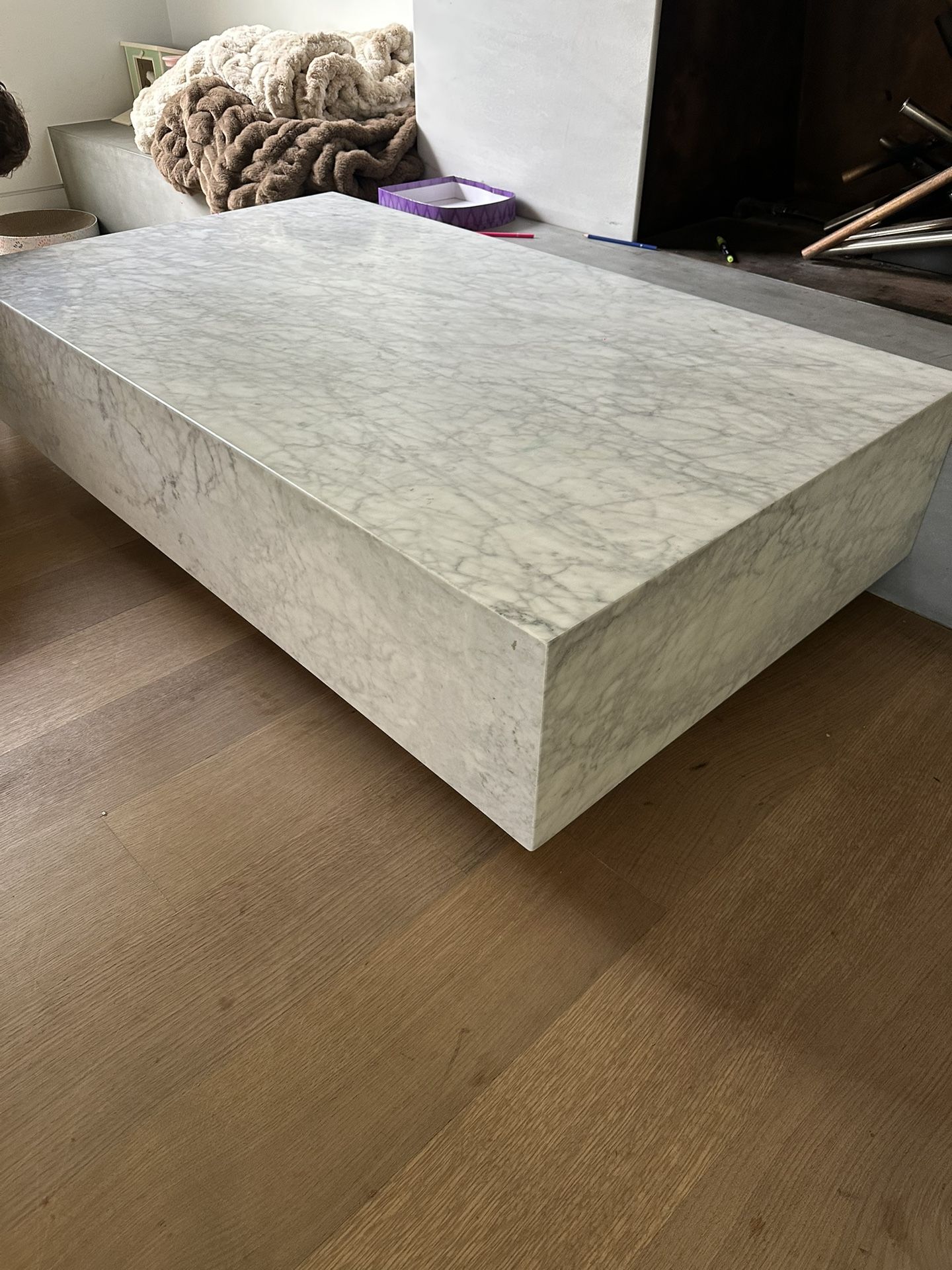 marble coffee table 