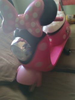 Minnie Scooter Ride On 