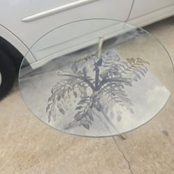 Small Glass Table With Gold Color Tree Leaves Branches As Base