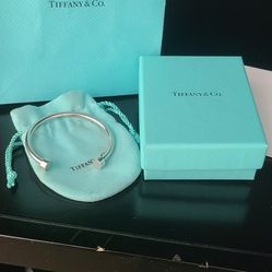 TIFFANY & CO THIN CUFF BRACELET 