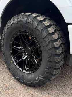 17x9 Arena Wheels and Tires 33/1250/17 Pegasus MT
