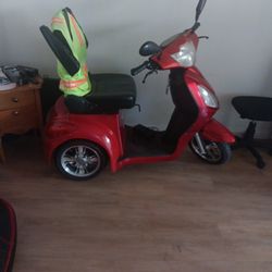 RED SCOOTER 