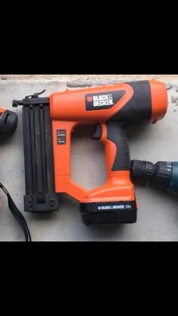 Black and decker online battery nail gun
