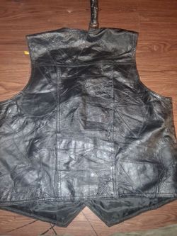 2x leather vest