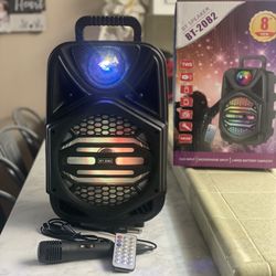 8β Bluetooth Rechargeable Speaker With Microphone & LED Party Ligths ππΆπ€