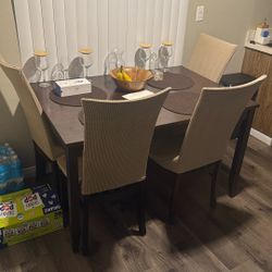 Dinner Table With Chairs 