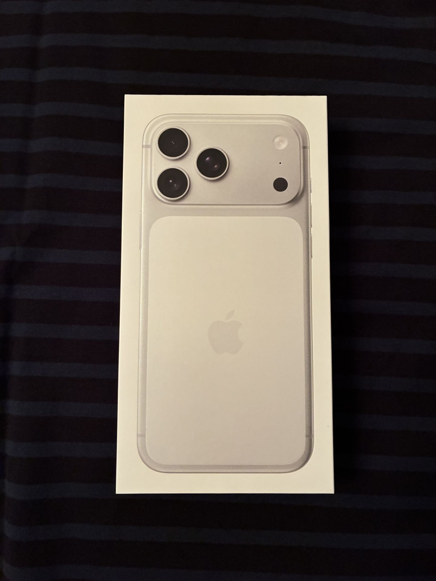 Apple iPhone 17 Pro Max Silver Unlocked With Receipt I Can Deliver