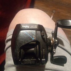 Vintage Daiwa Baitcaster Reel Works 30 Bucks