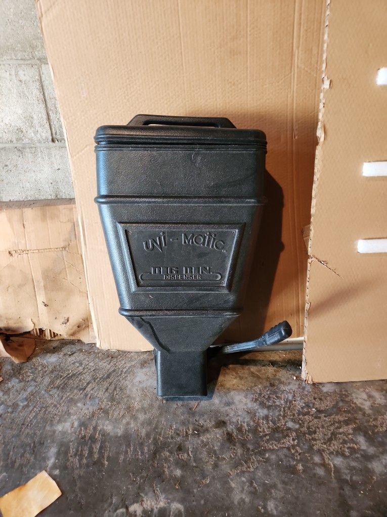 Uni-Mantic Dispenser