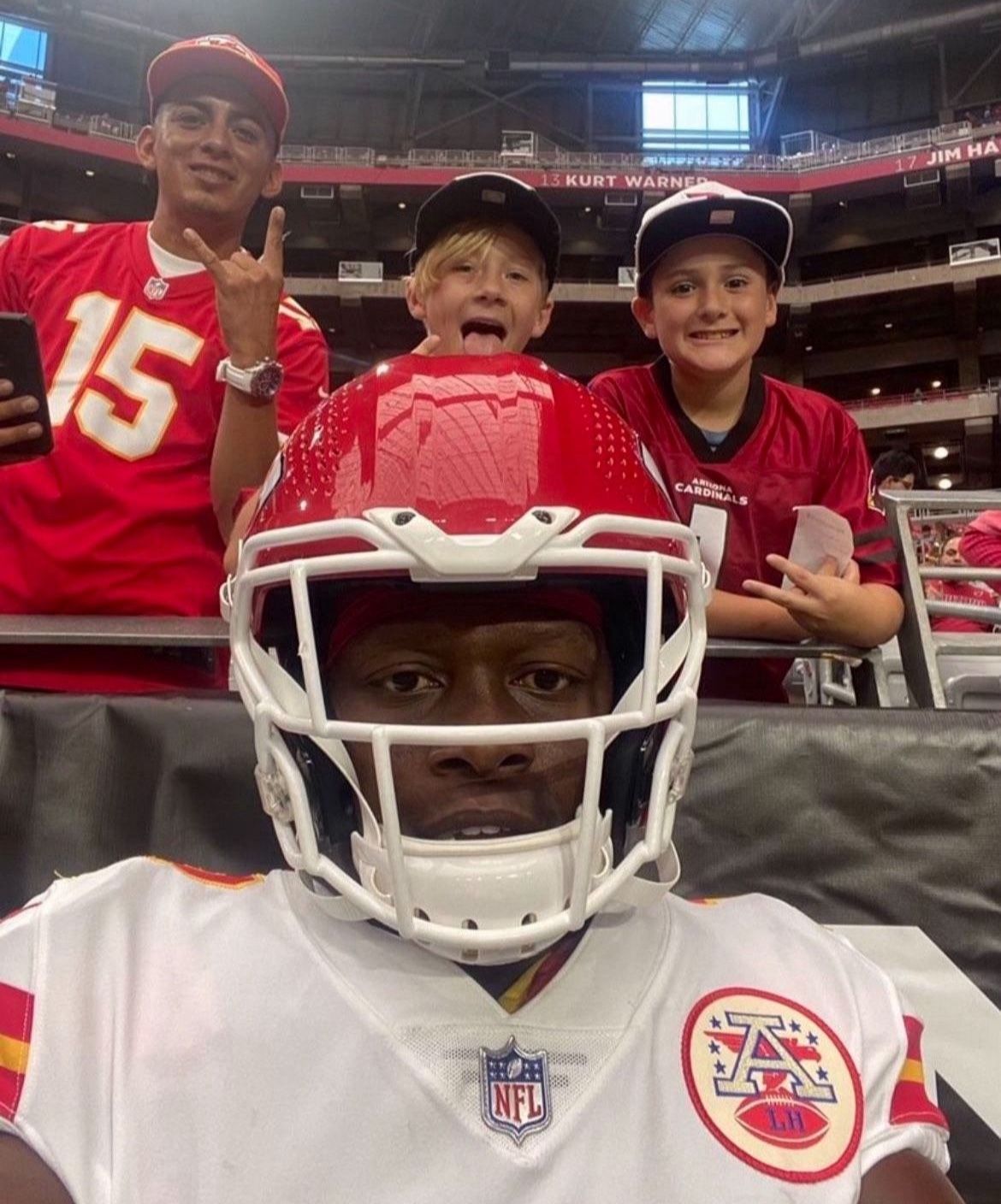 ‼️4th Row by Rams Tunnel‼️ Field Level Cardinals vs. Rams Tickets + Parking Pass!