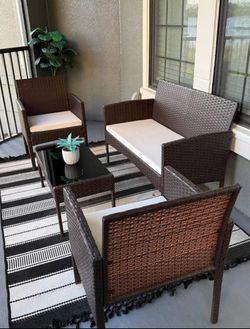 Set de patio nuevo. Ask For Price ✨