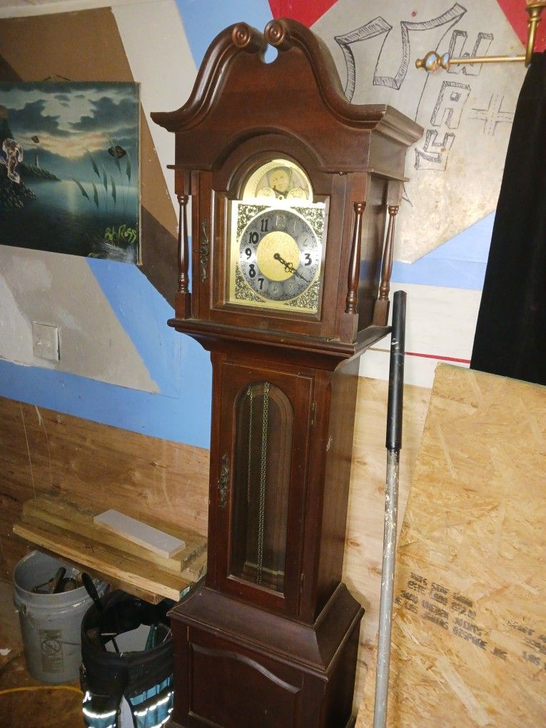 King Authur Hall Clock 1983