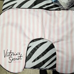 Inflatable VS Travel Pillow. Like New. Never Used