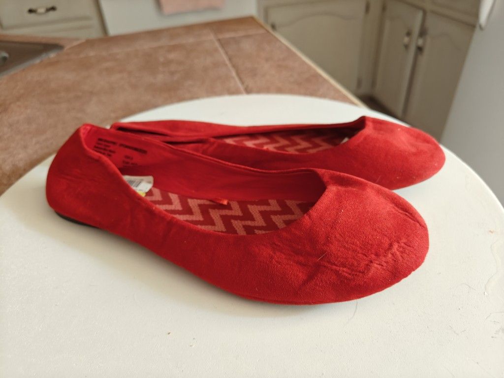 Flat Shoes For Women Size 9 Red Suede Great Condition