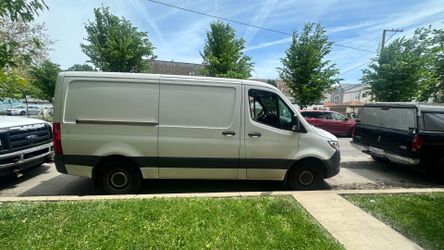 2021 Mercedes-Benz Sprinter 2500