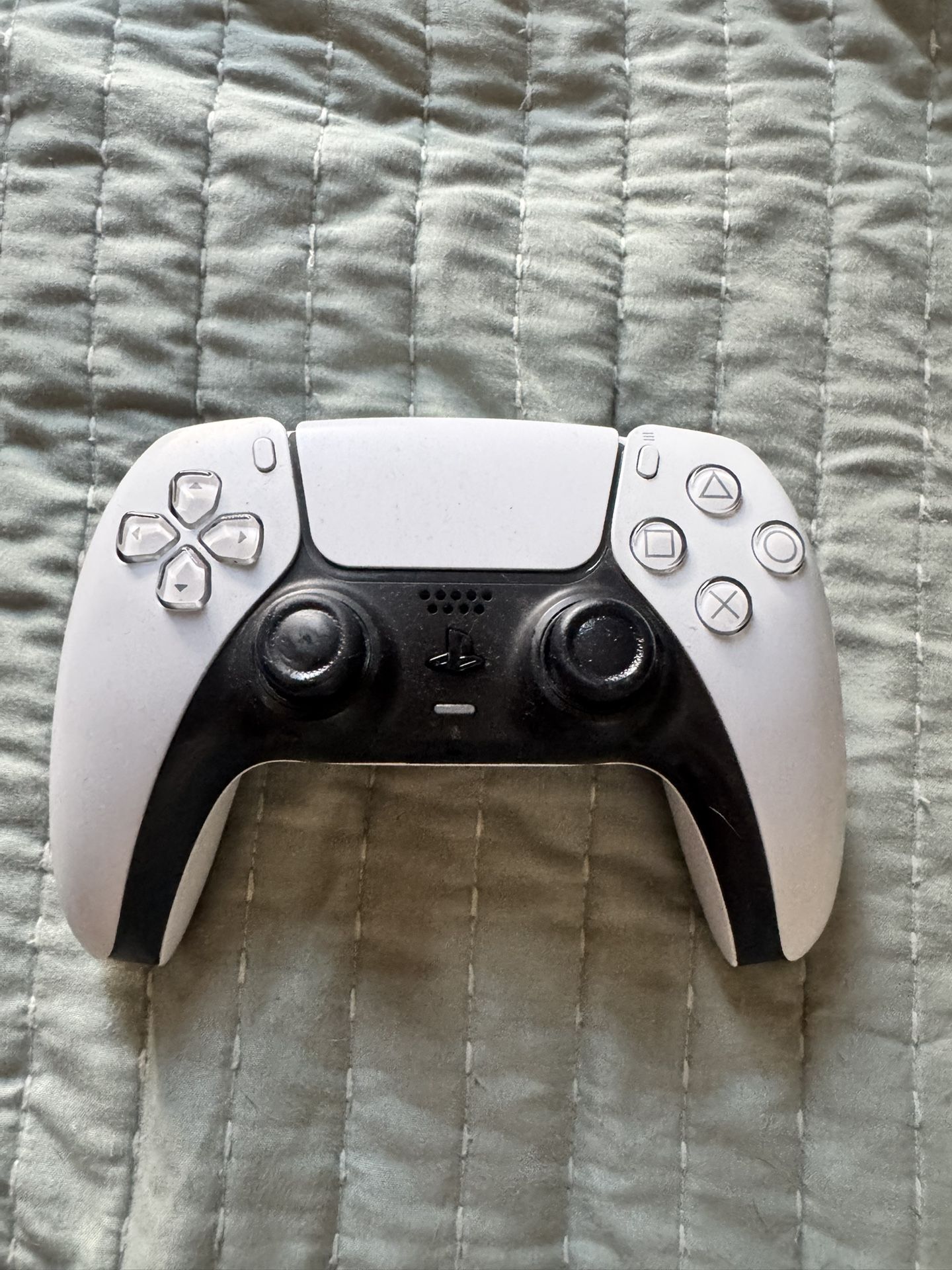 PS4 controller