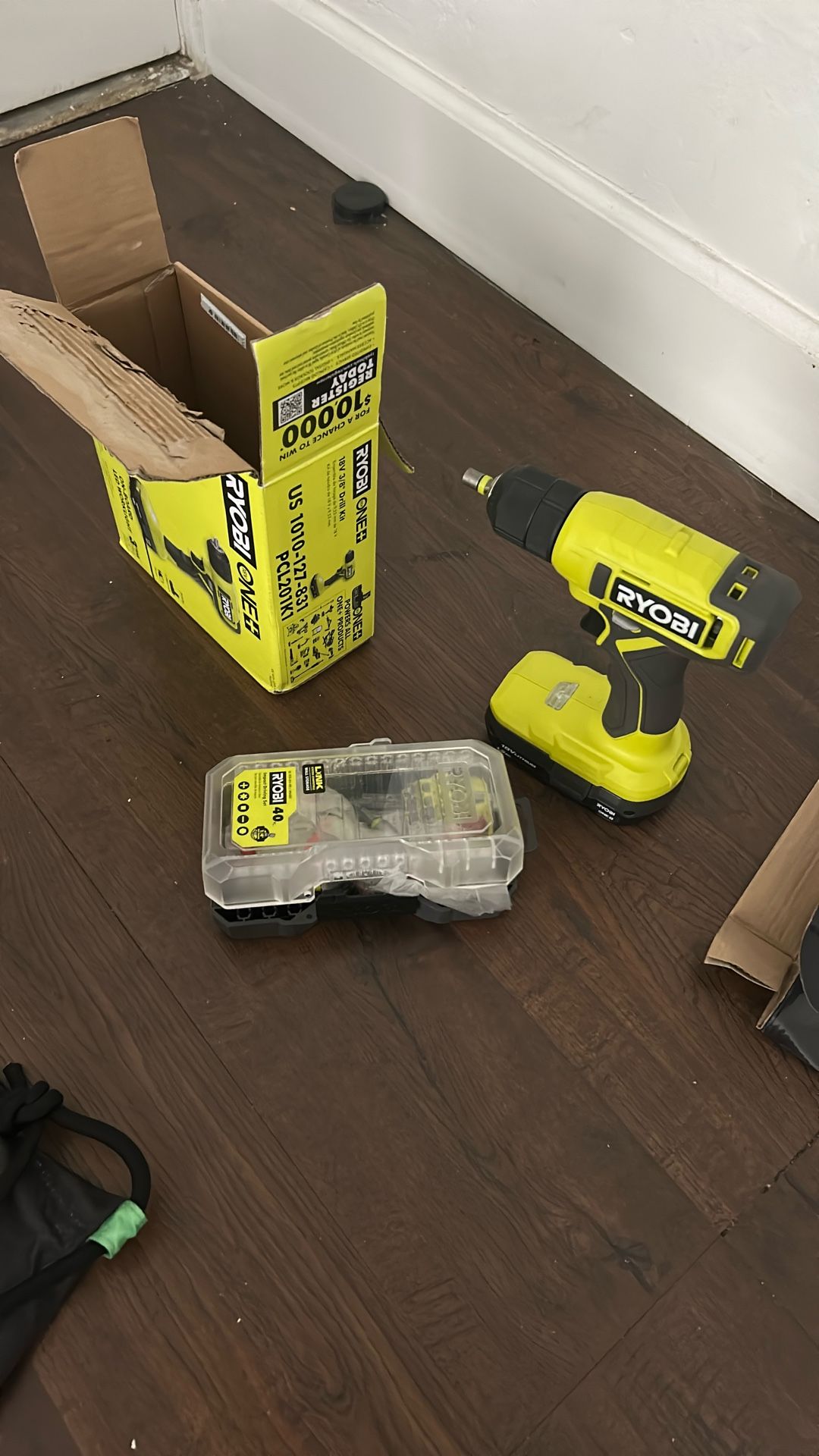 Ryobi Drill & Bit Set