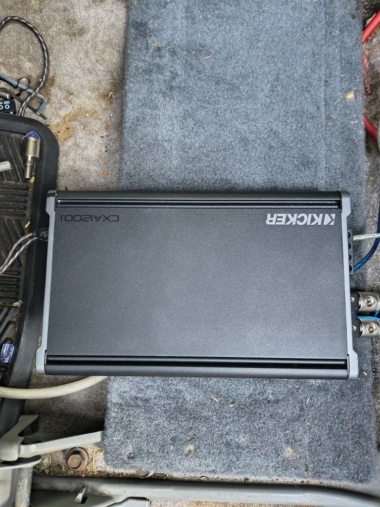 Kicker Cxa1200.1