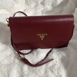 PRADA Burgundy Textured Purse Shoulder Bag With Adjustable Straps Gold Hardware 