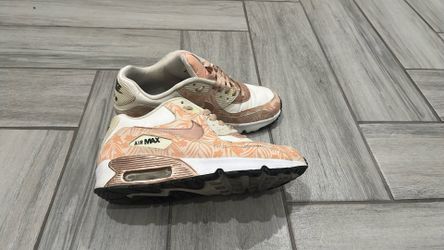 Women’s Nike Air max
