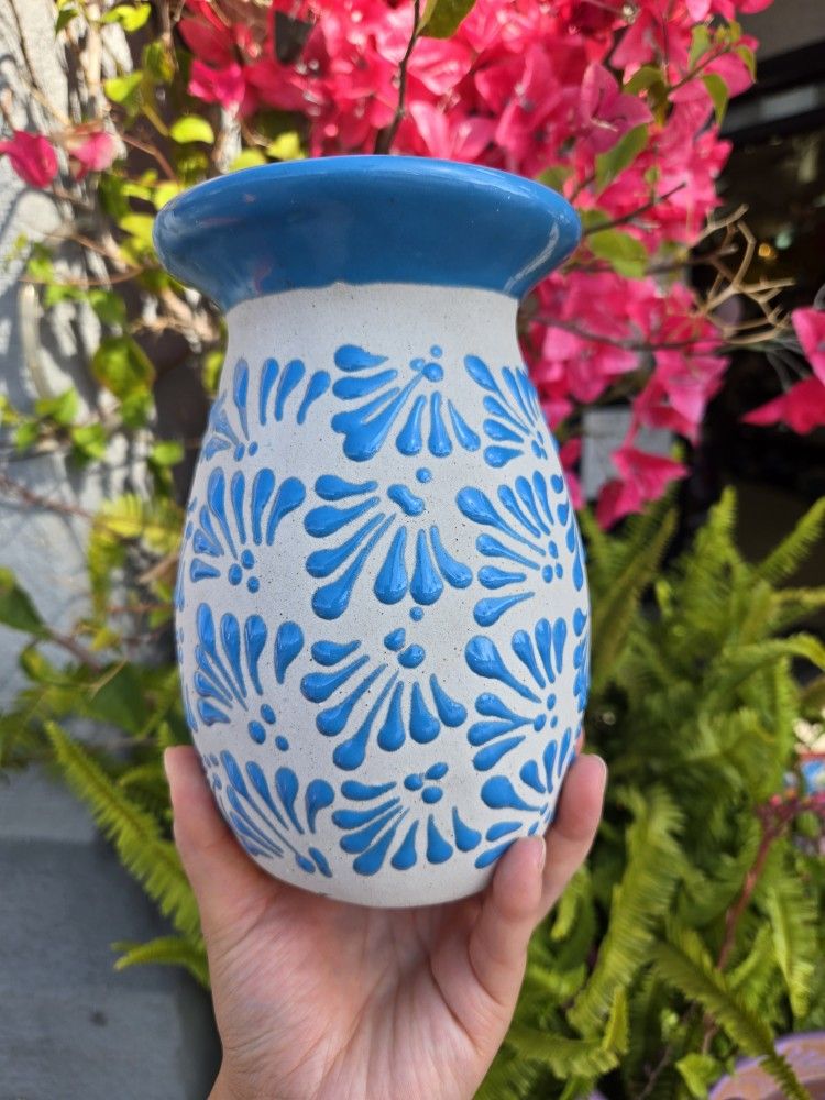 💥 Talavera Small Flower Vase 💐 🤍 💙