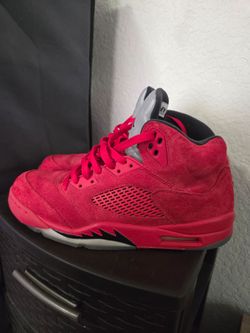 Size 11 suede red 5's