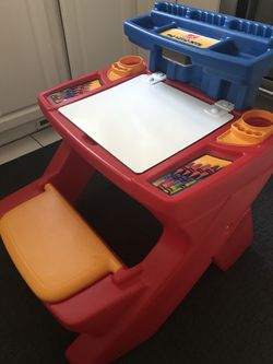 Kids desk- Plastic Step 2